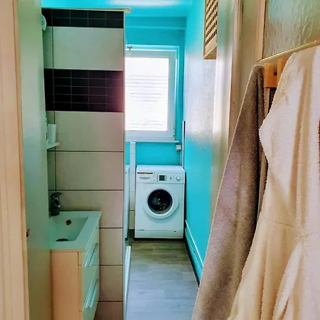Charming 2 With Bikesfer Apartment *